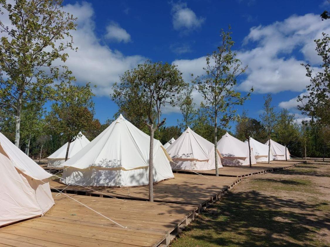 Bungalows Zaragoza Camping Kültér fotó